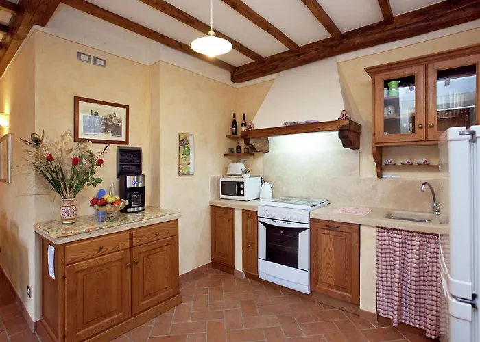 Belvilla By Oyo Casal Gheriglio Roseto * 루치냐노